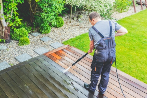 Composite Deck Pressure Washing